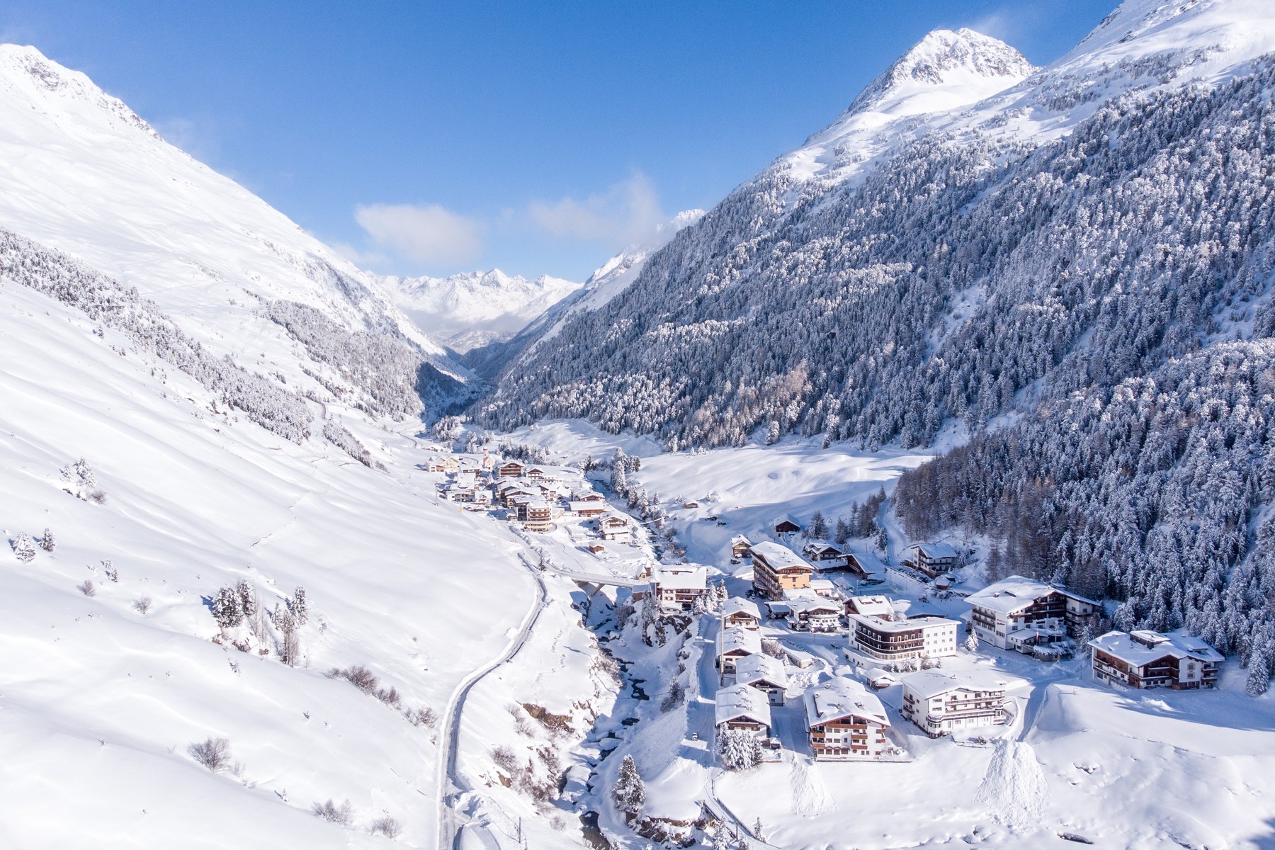 The mountaineering village of Vent in the deeply snowed-in Venter valley